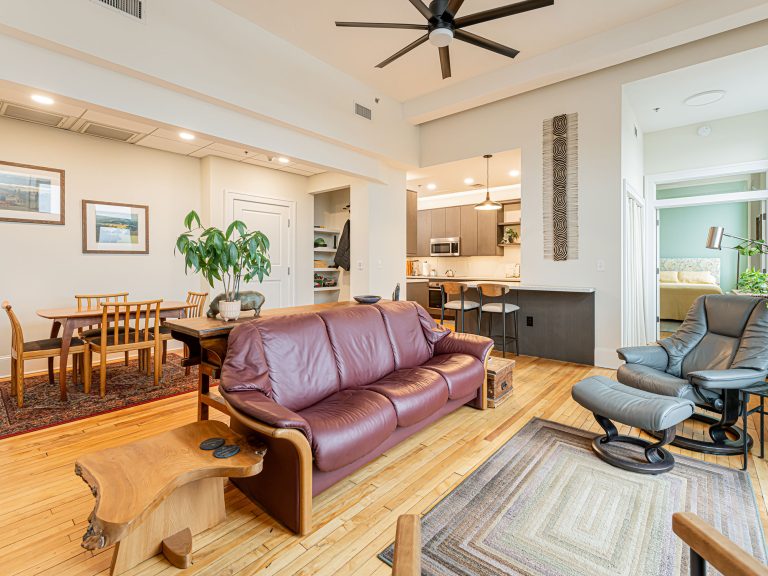 84 West Walnut Condo Remodel